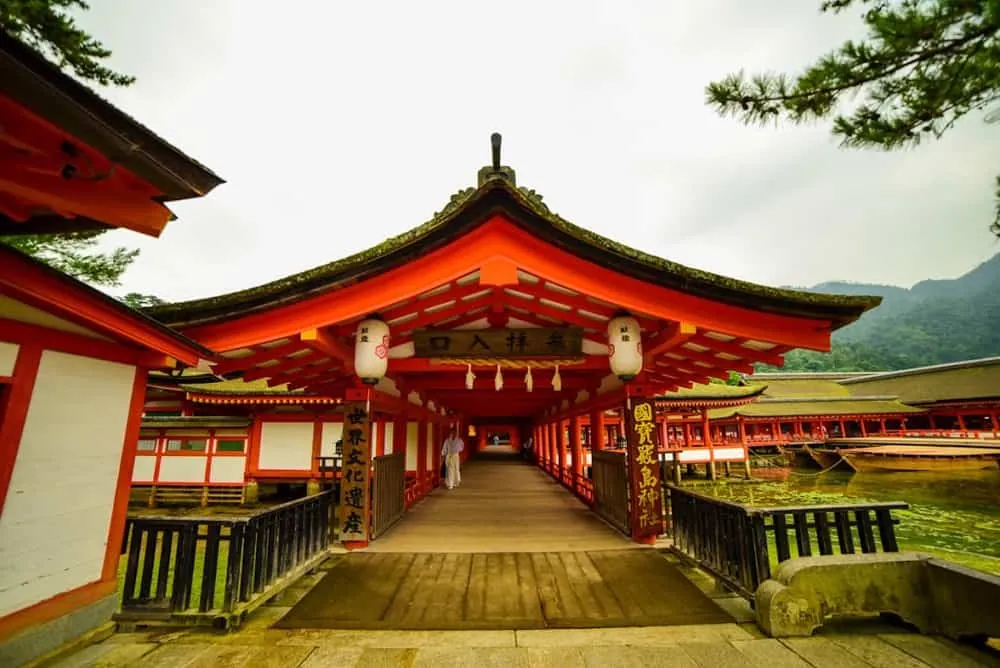 厳島神社