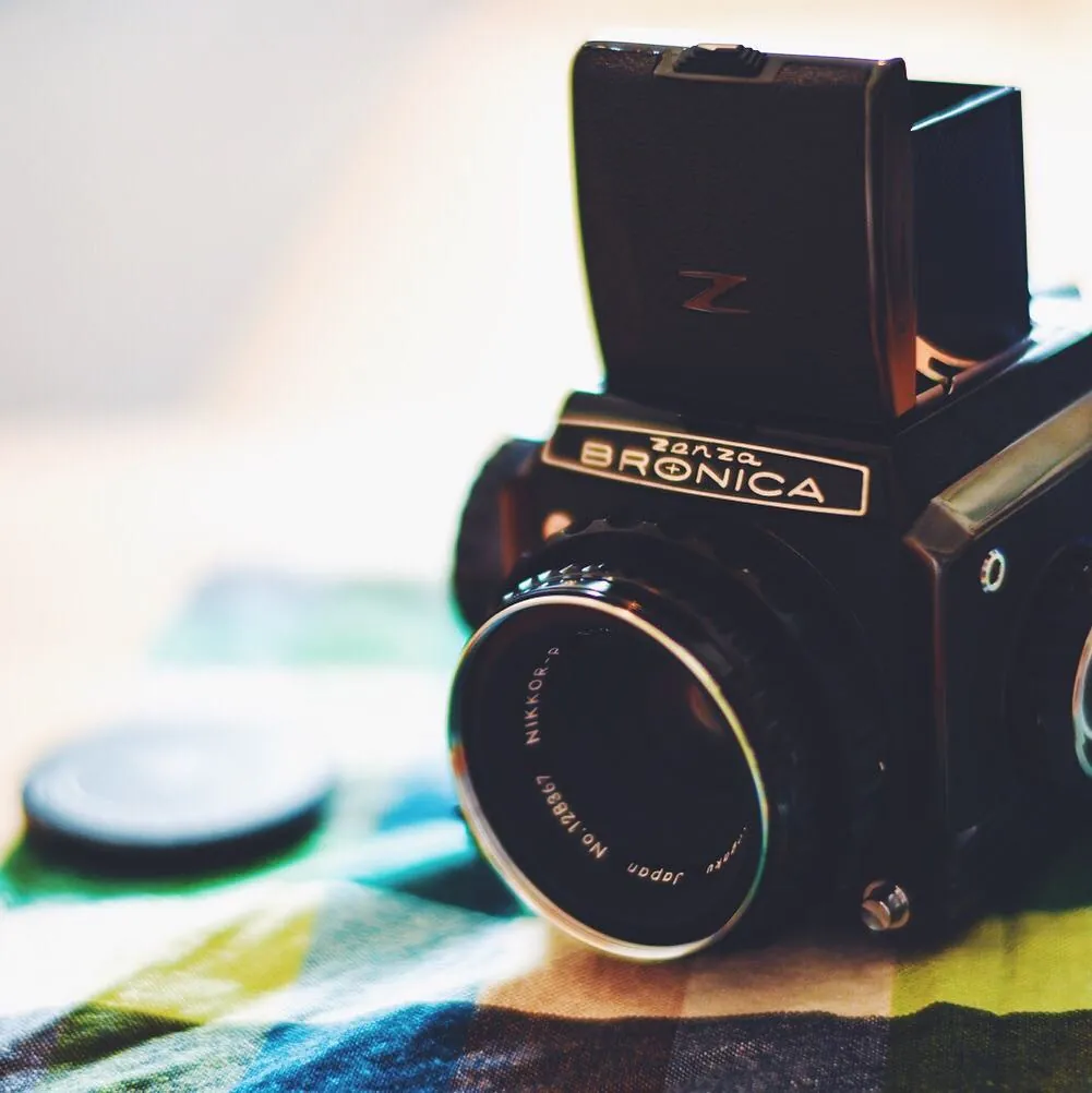 中判フィルムカメラ「ゼンザブロニカS2」の作例と見た目や外観などなど！