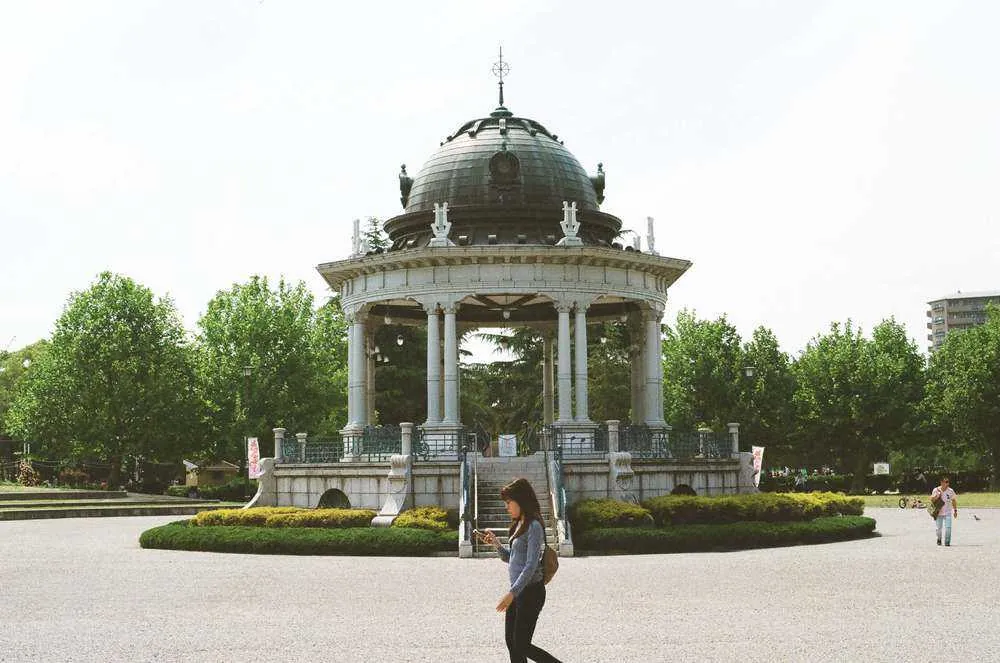 【作例】CONTAX 139 QUARTZとPlanar T* 50mm F1.4で大須観音と鶴舞公園へ