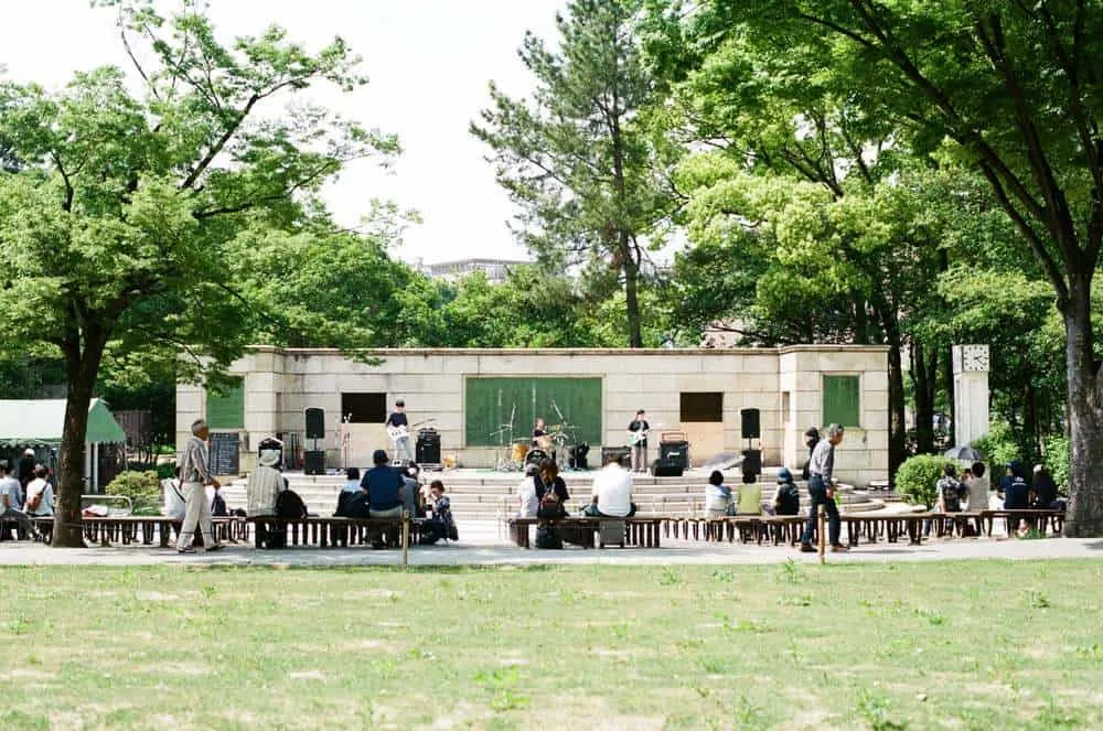 【作例】CONTAX 139 QUARTZとPlanar T* 50mm F1.4で大須観音と鶴舞公園へ