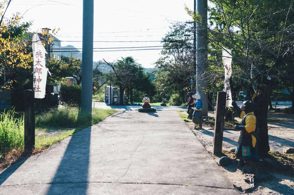 Nikon Z 6+NIKKOR Z 35mmで撮る犬山桃太郎神社と彼岸花