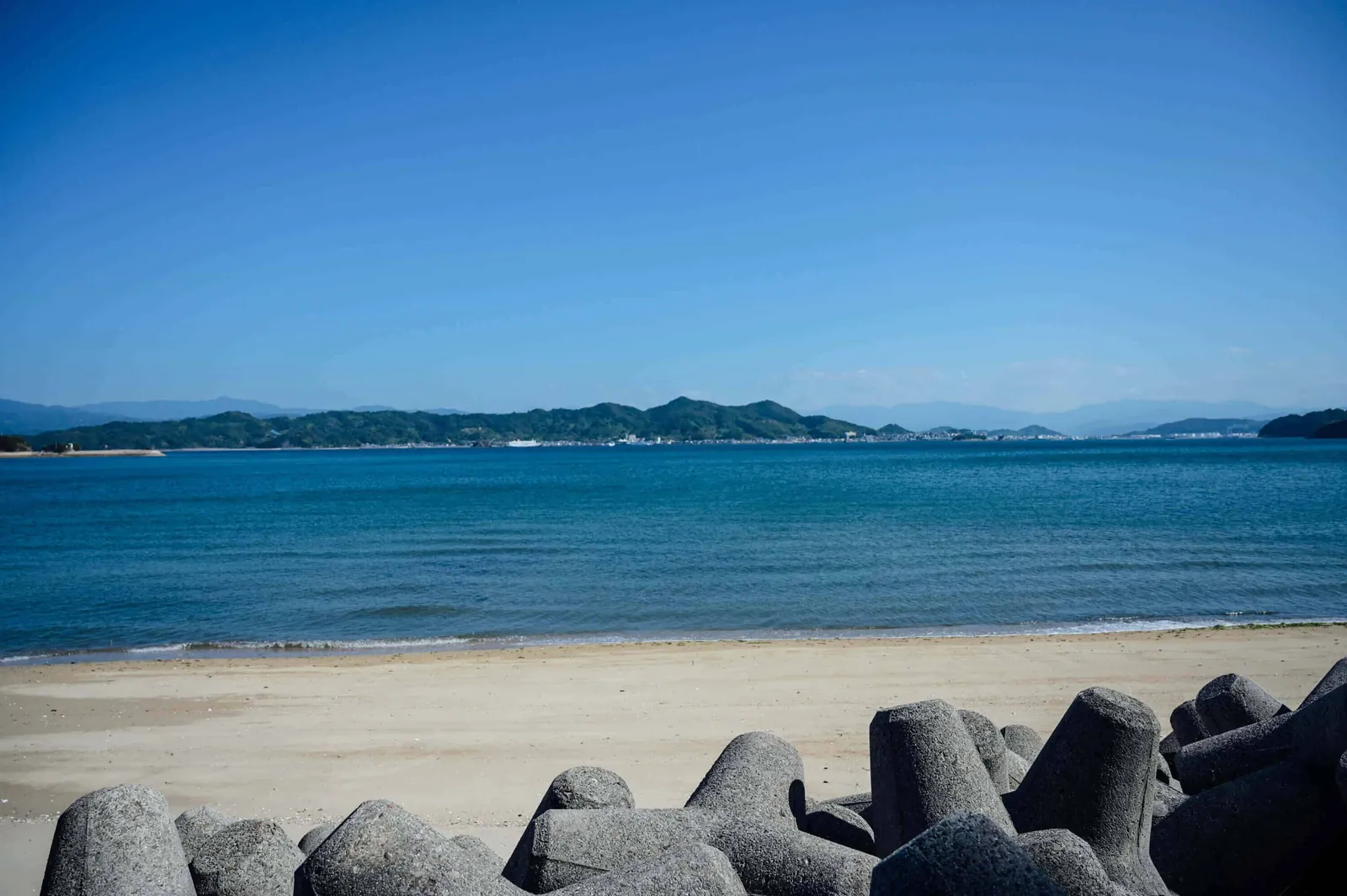 瀬戸内海、愛媛県の興居島に2泊3日旅行してきた。