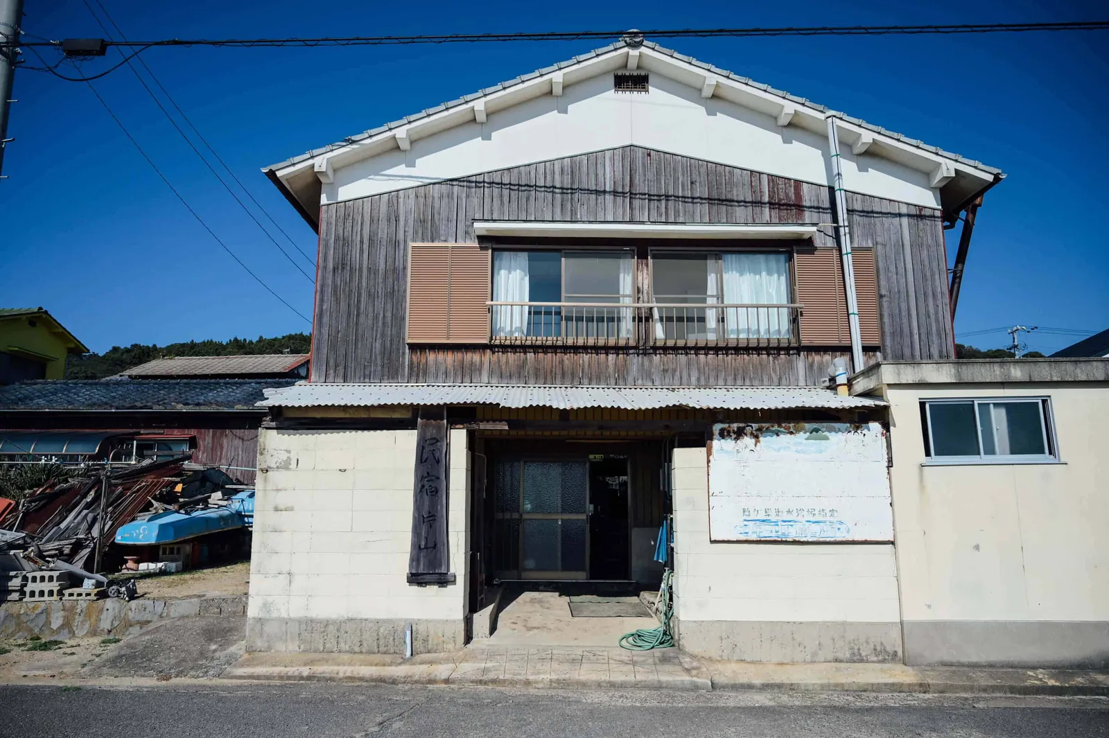 瀬戸内海、愛媛県の興居島に2泊3日旅行してきた。