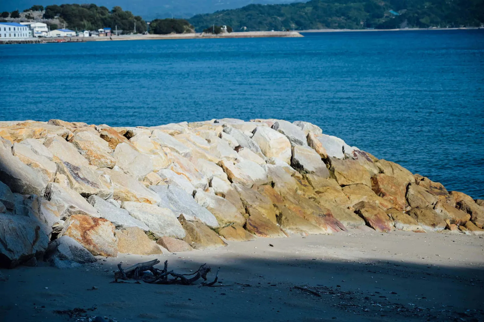 瀬戸内海、愛媛県の興居島に2泊3日旅行してきた。