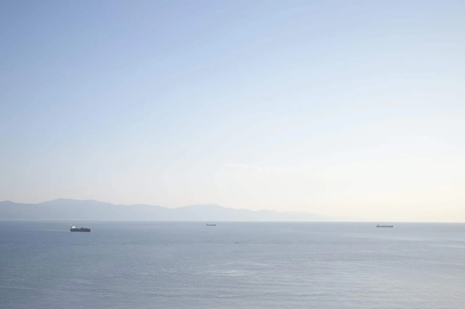 【Vol.2】瀬戸内海、愛媛県の興居島の海と空。