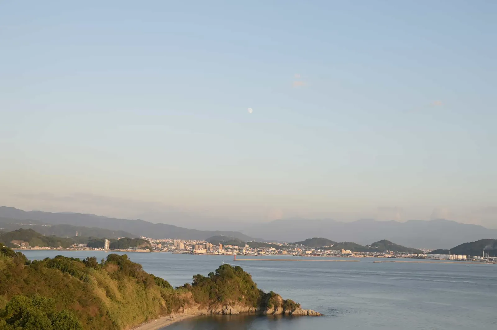 【Vol.2】瀬戸内海、愛媛県の興居島の海と空。