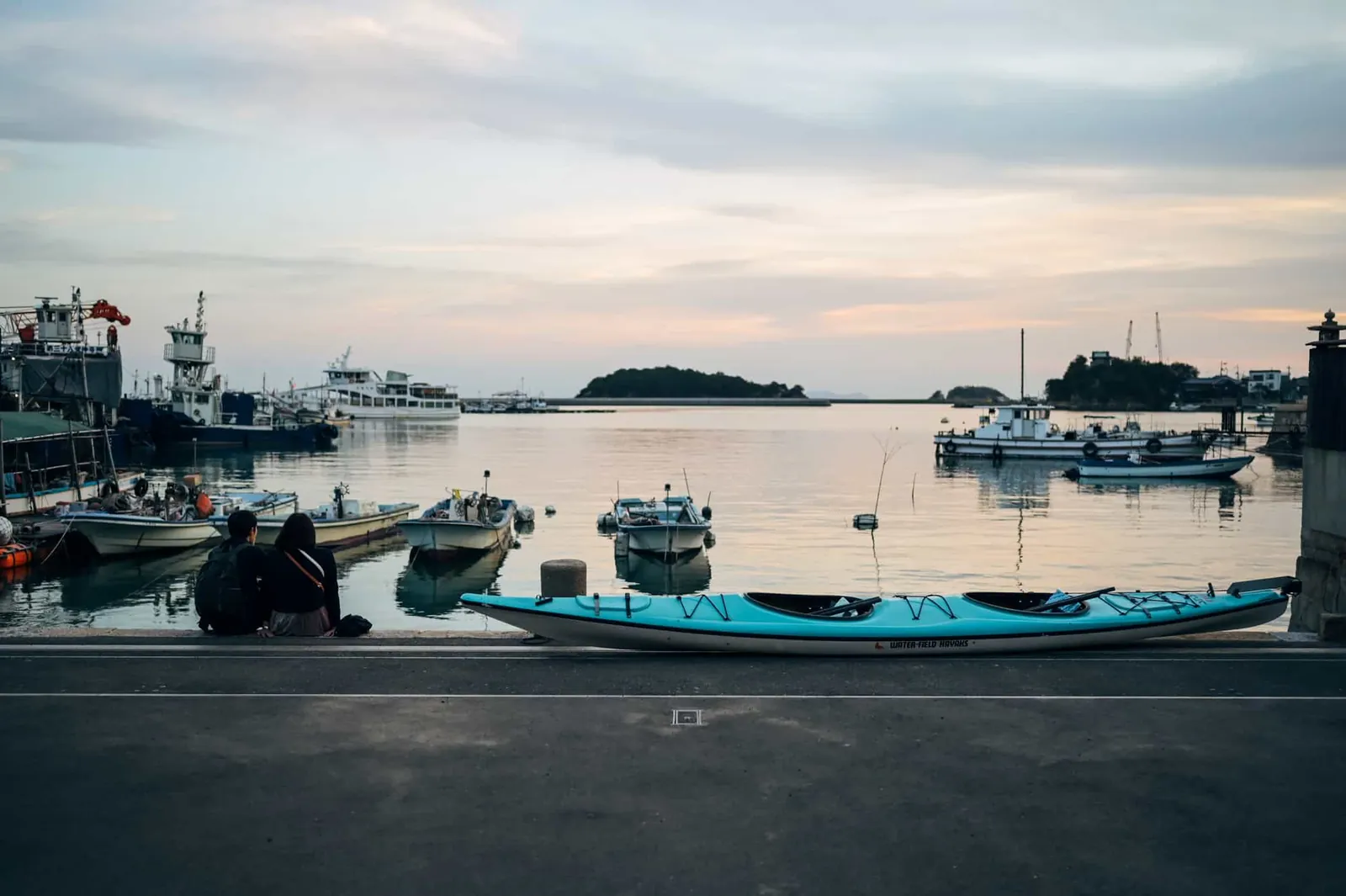 Nikon Z 6とZ 35mm/F1.8で秋の鞆の浦の街並みとか