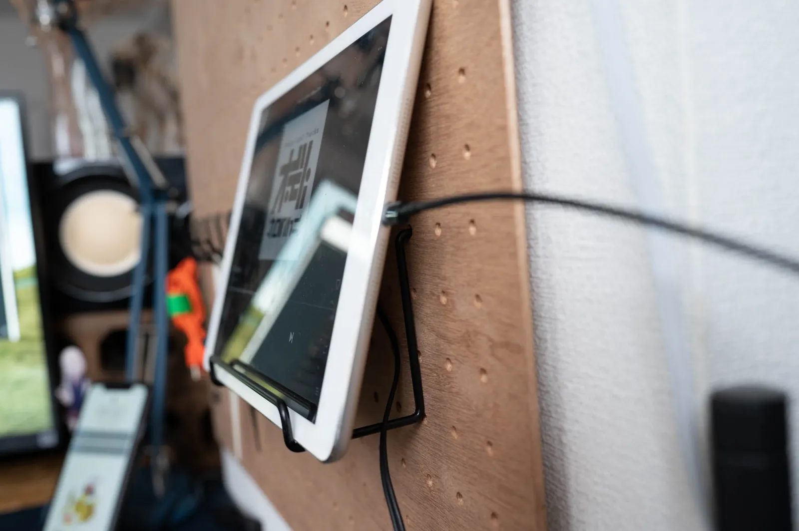 【DIY】壁に有孔ボードを取り付ける