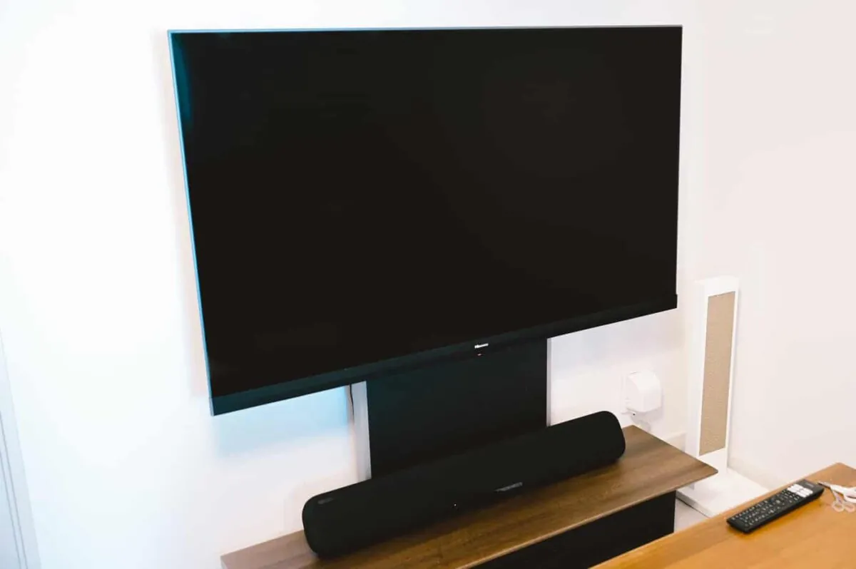 テレビ ハイセンス 55U8F