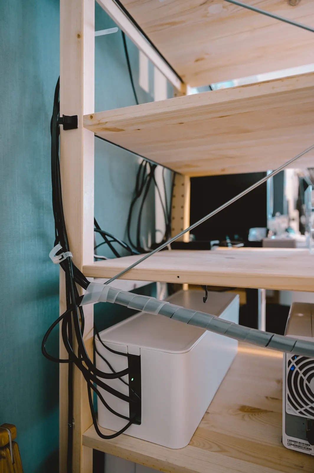 フリーランスエンジニアのデスク環境は日々めまぐるしく変化する