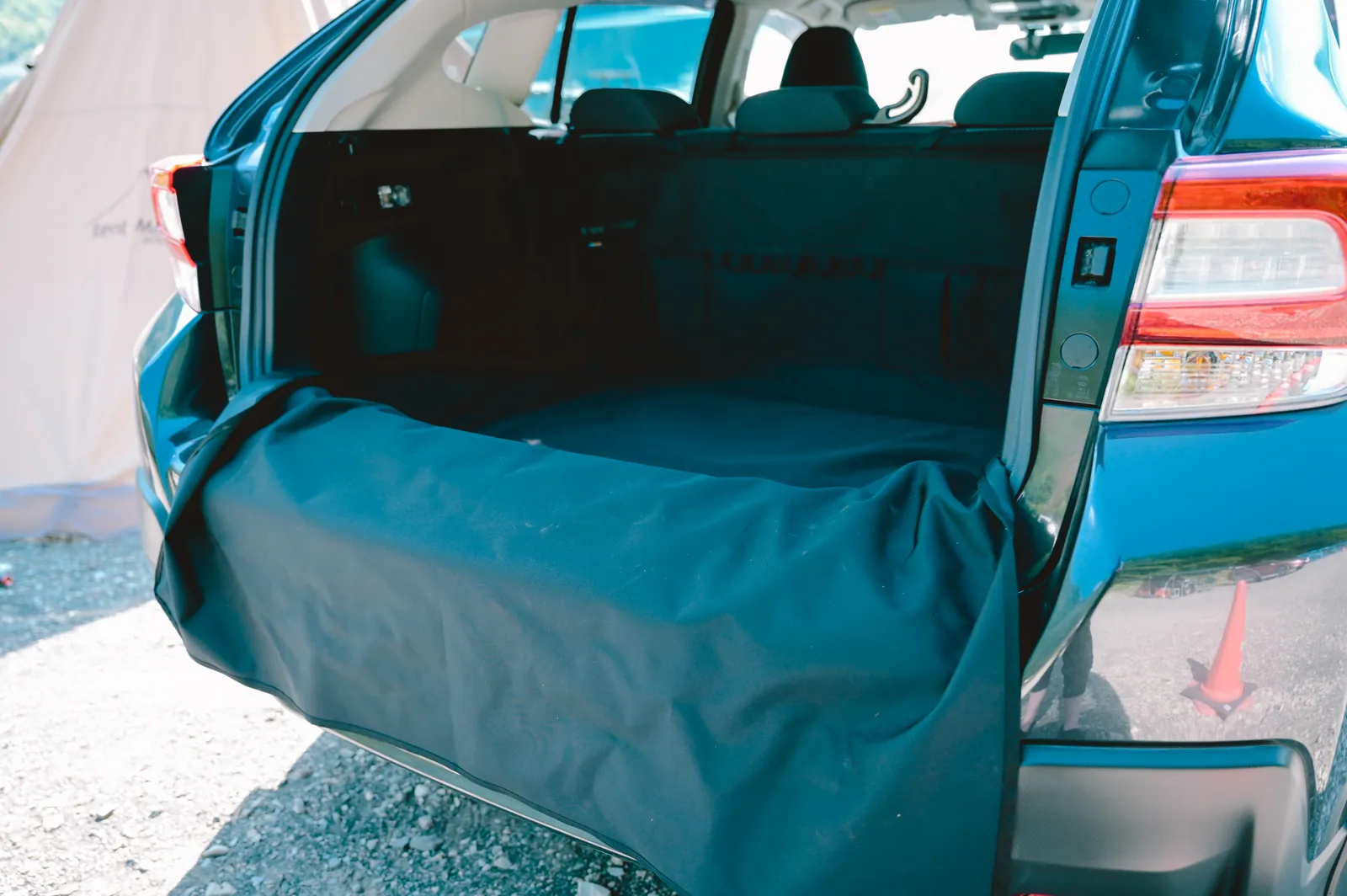 ラゲッジスペースの汚れ防止にGORDON MILLER CORDURA 2WAY LUGGAGE SEAT レビュー