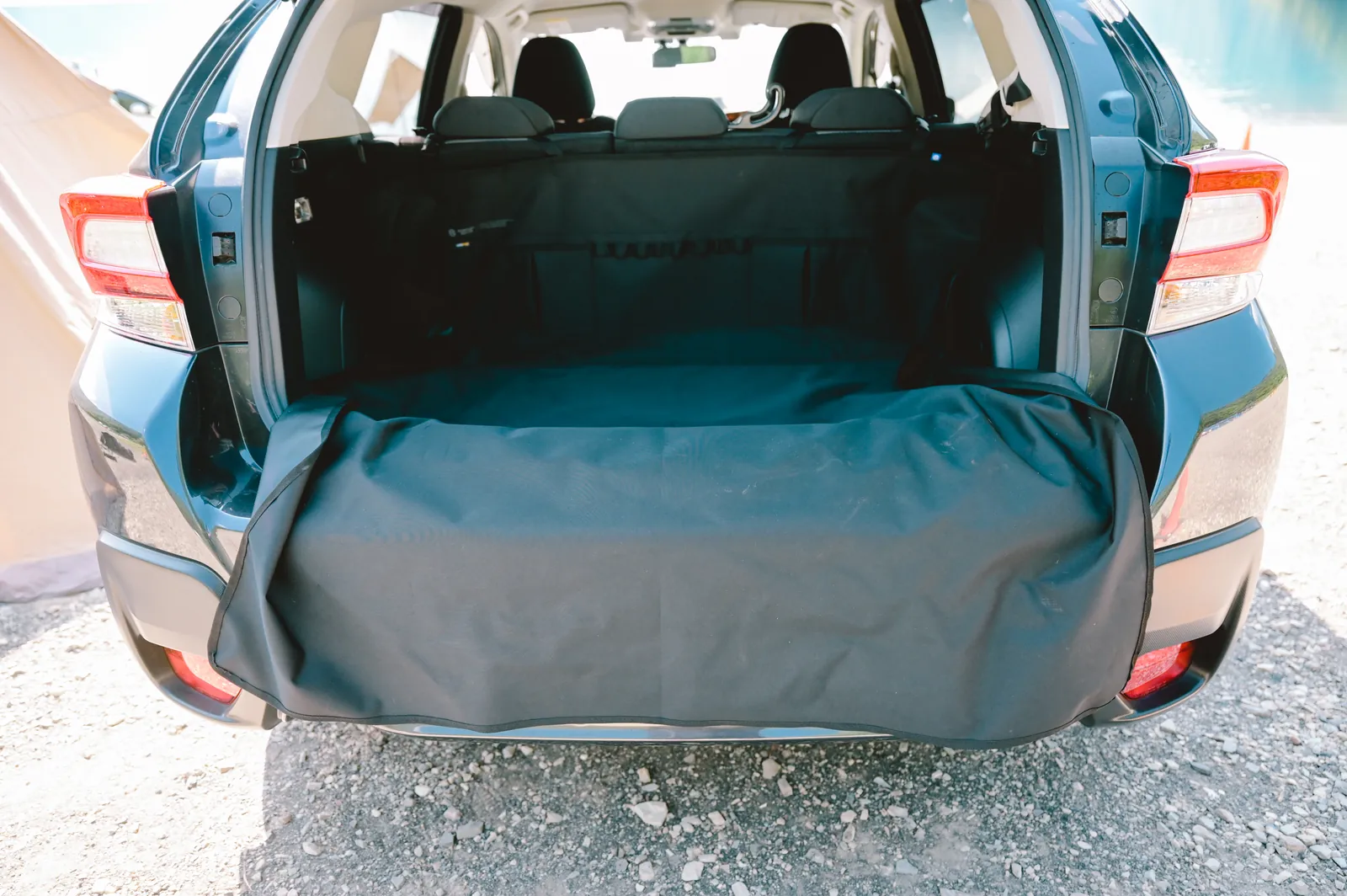 ラゲッジスペースの汚れ防止にGORDON MILLER CORDURA 2WAY LUGGAGE SEAT レビュー