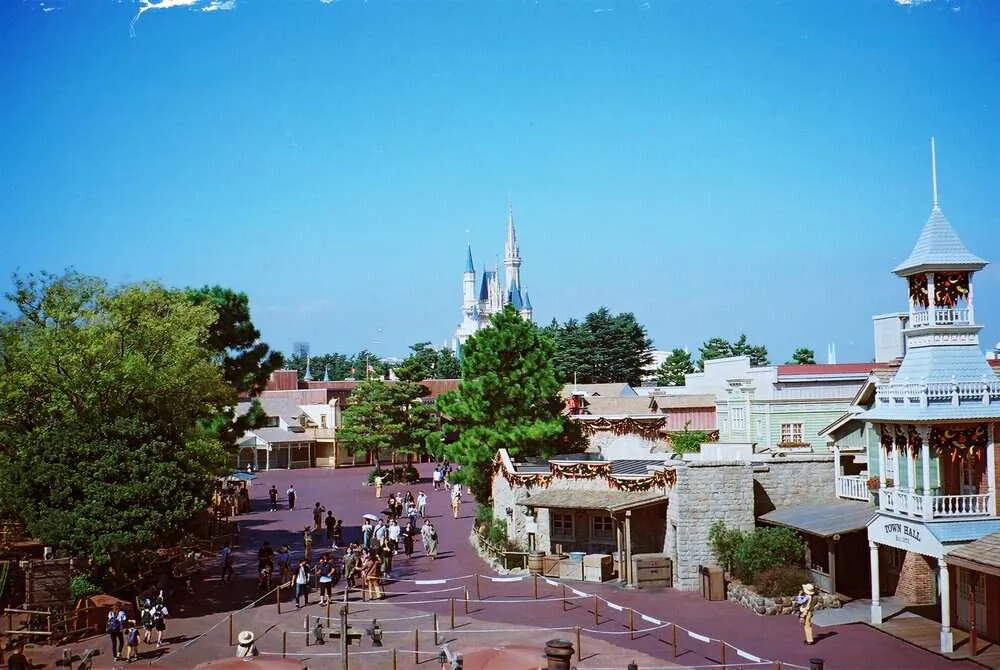 CONTAX T2とLomo100のディズニーランドがすごくエモかった