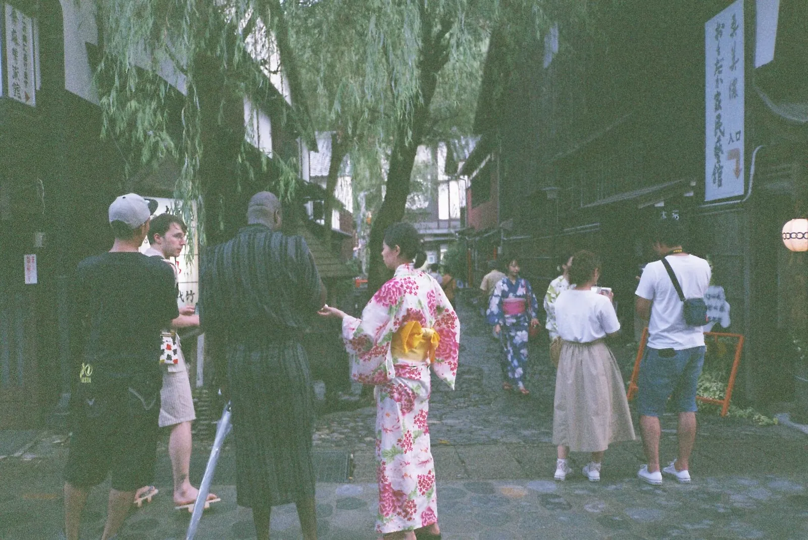 コンパクトフィルムカメラのKonica BiG miniが転がり込んできた