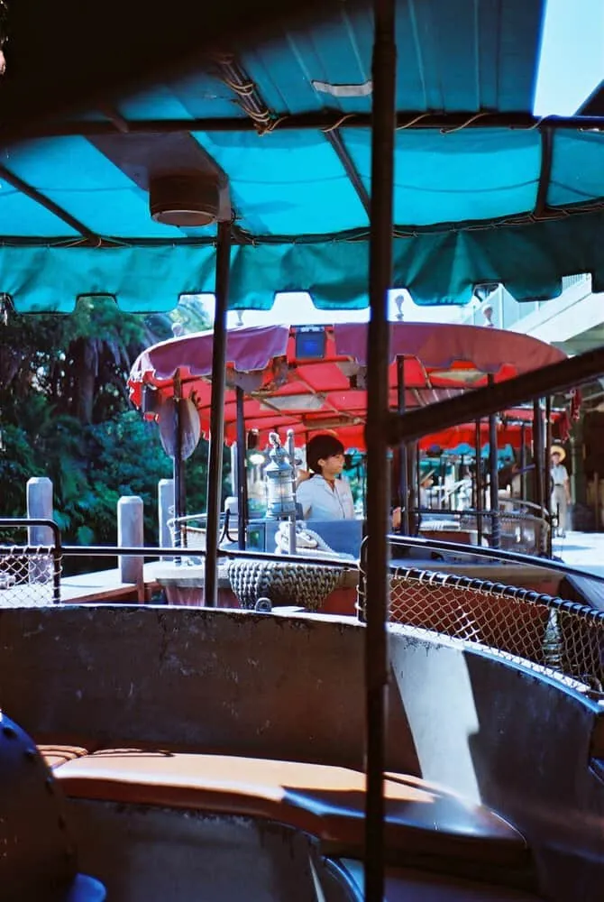 CONTAX T2とLomo100のディズニーランドがすごくエモかった