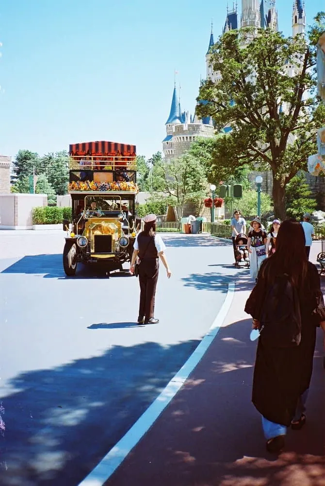 CONTAX T2とLomo100のディズニーランドがすごくエモかった